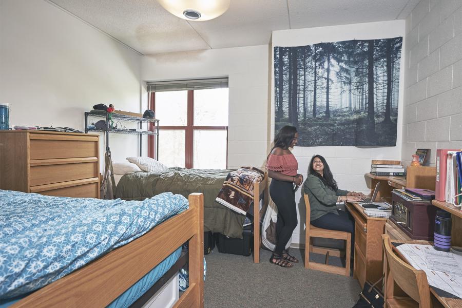 students in their Ohio double room