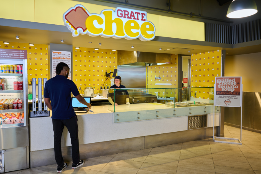 Grate Chee with Customer